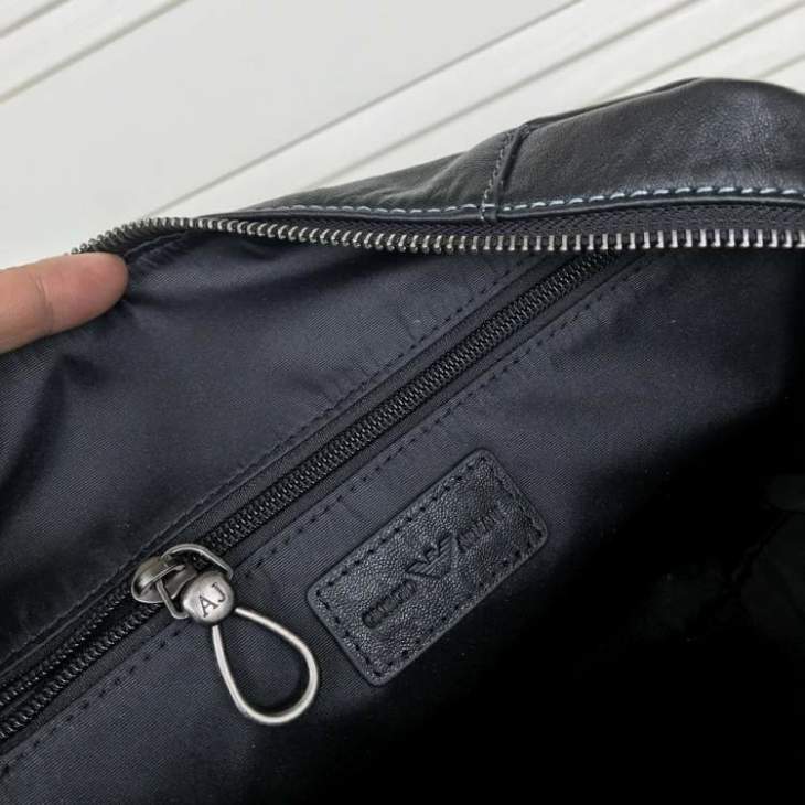 Picture of Armani Mens Bags _SKUfw167436268fw